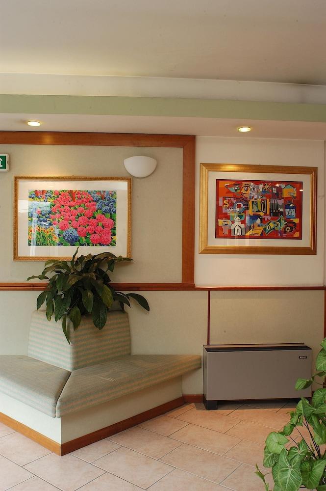 Hotel Garnì Villa Fontana Trento Esterno foto